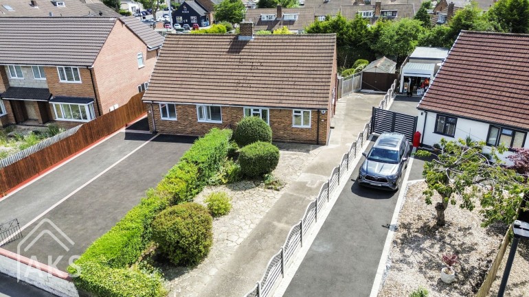 East Avenue, Mickleover, DE3