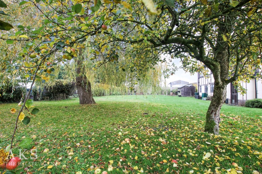 Images for Hatton Fields, Hilton, DE65