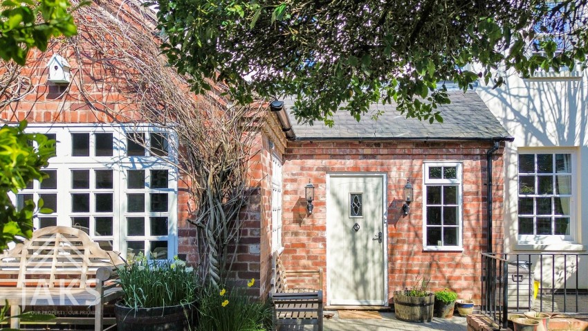 Images for Dovecliff Road, Stretton, DE13