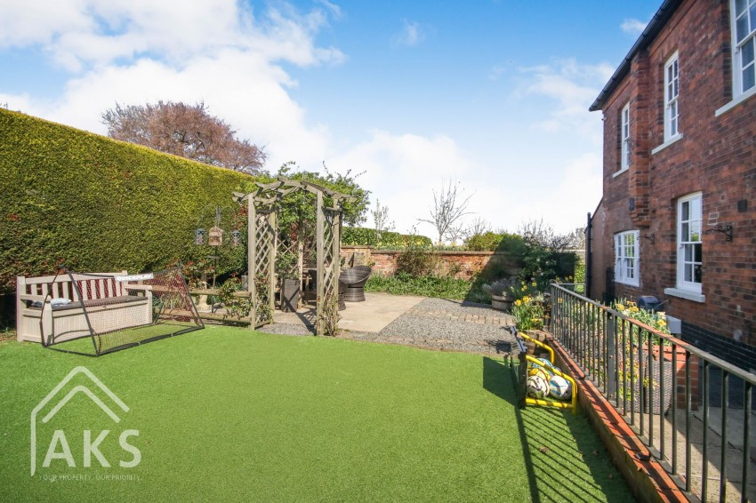 Images for Dovecliff Road, Stretton, DE13