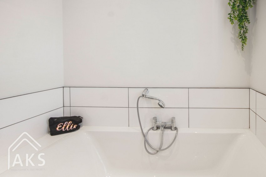 Images for Calder Close, Hilton, DE65