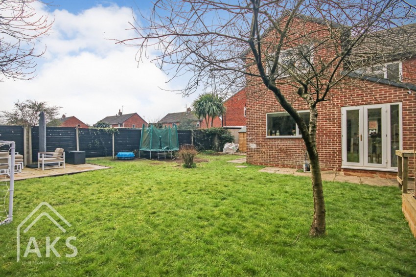 Images for New Road, Hilton, DE65