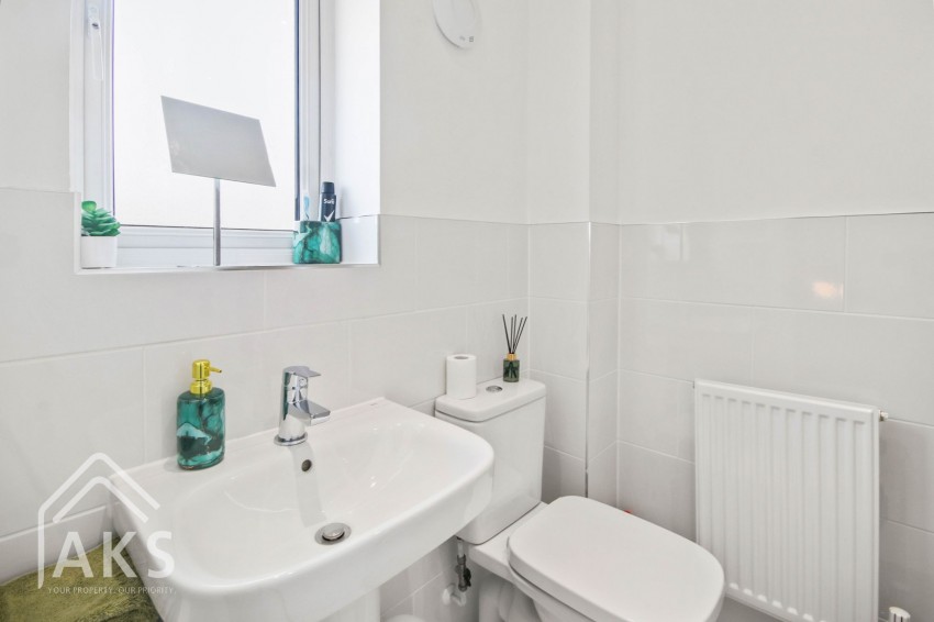 Images for Wren Close, Hatton, DE65