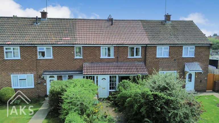 Field Avenue, Hatton, DE65