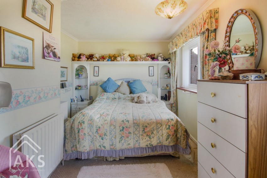 Images for Field Avenue, Hatton, DE65