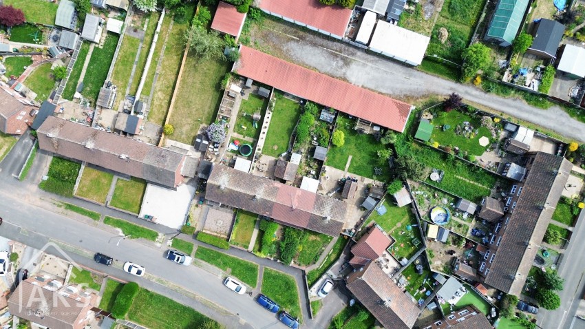 Images for Field Avenue, Hatton, DE65