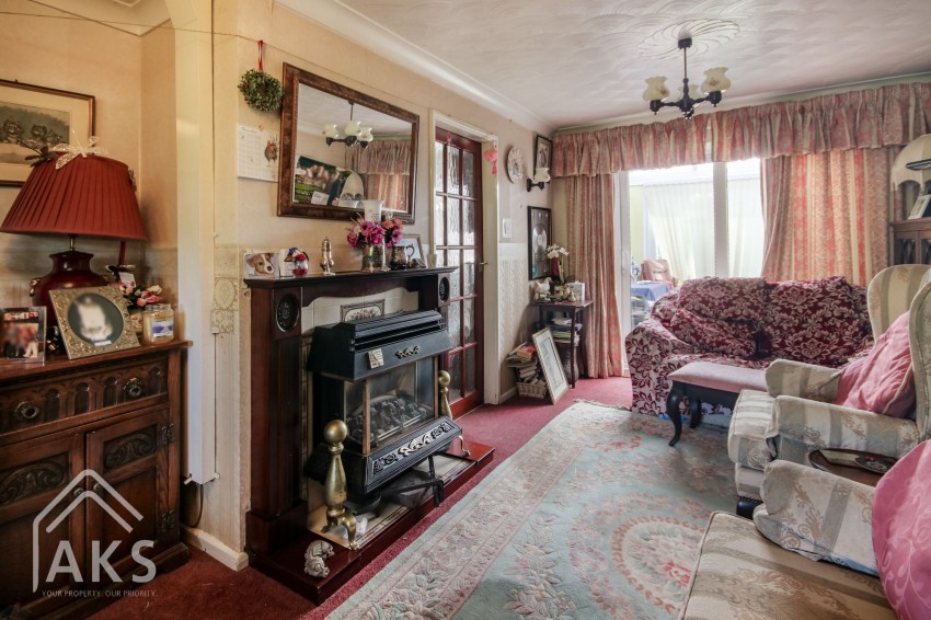Images for Field Avenue, Hatton, DE65