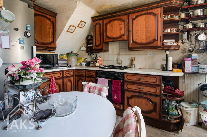 Images for Field Avenue, Hatton, DE65