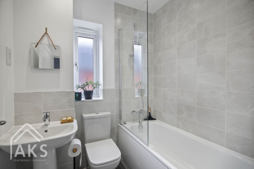 Images for Packington Road, Hilton, DE65